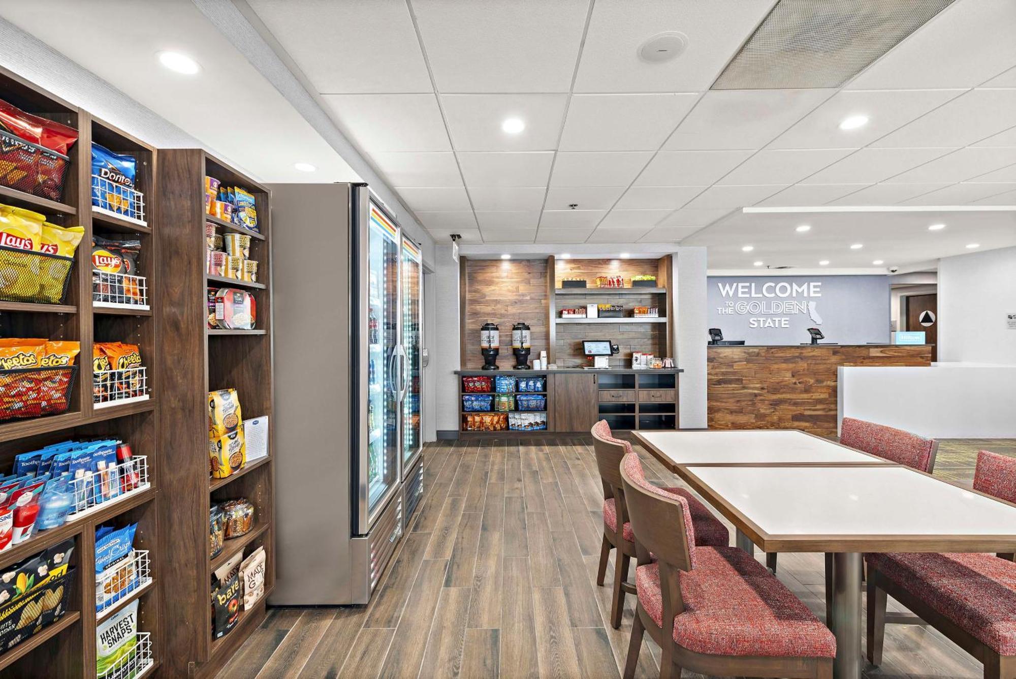 Hampton Inn Los Angeles Airport Lennox Екстер'єр фото