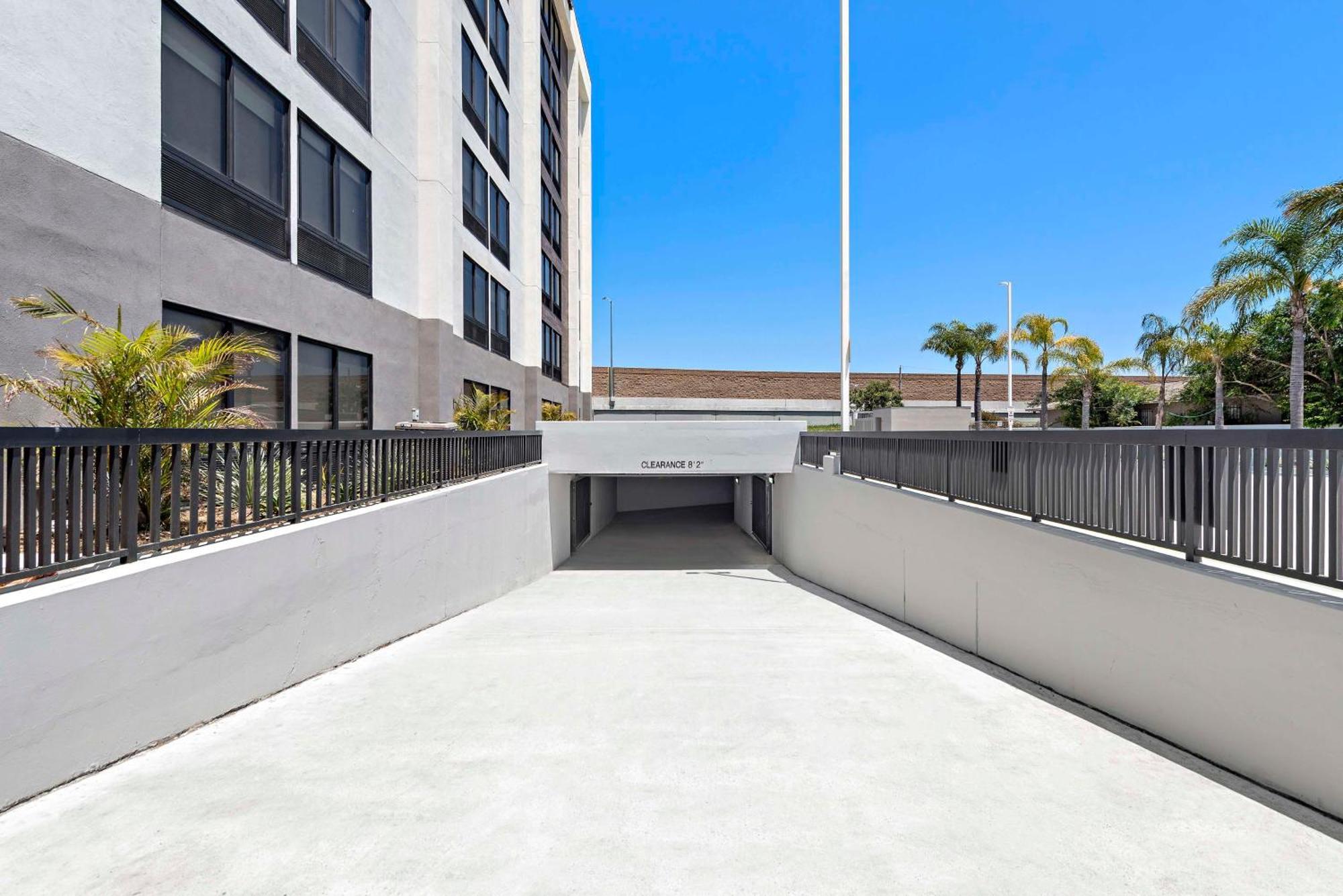 Hampton Inn Los Angeles Airport Lennox Екстер'єр фото